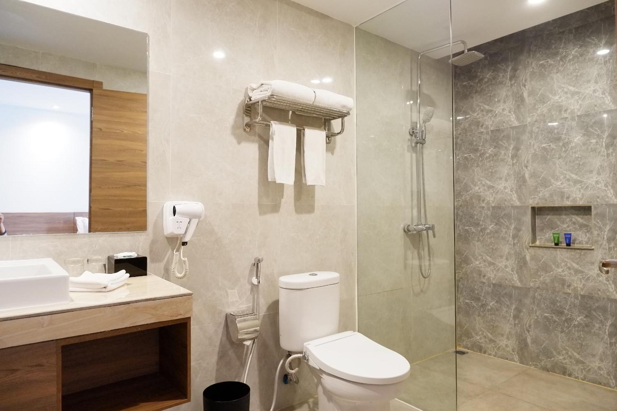 Aston Inn Pandanaran Semarang Dış mekan fotoğraf
