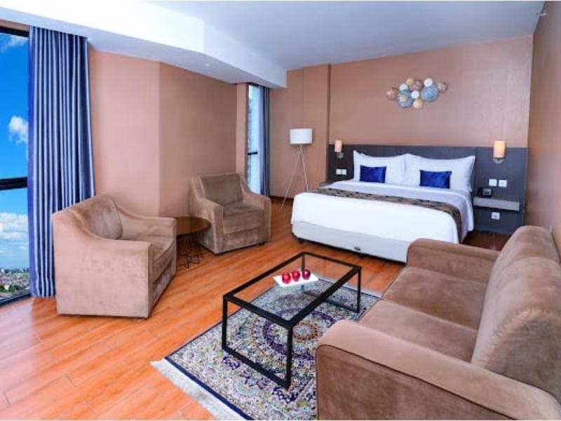 Aston Inn Pandanaran Semarang Dış mekan fotoğraf